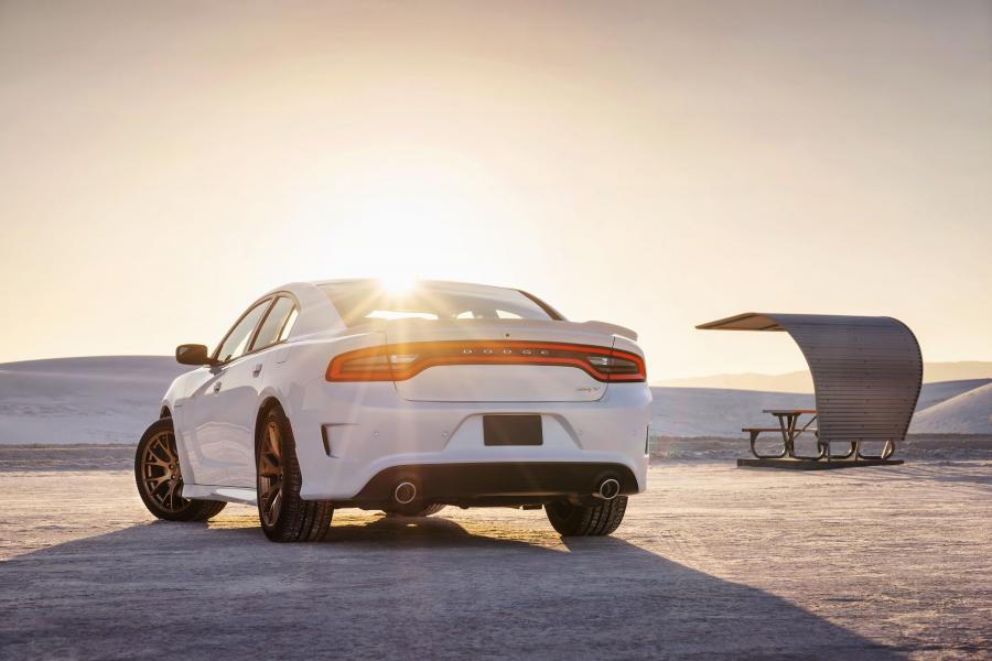  Dodge Charger SRT Hellcat 2015 года  (фото 70 из 111)